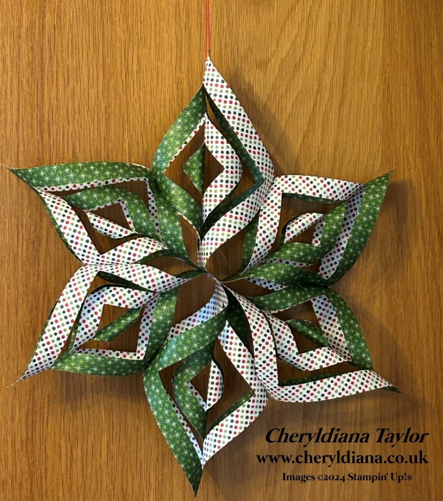 Photograph showing you the completed Christmas Window Star Decoration.